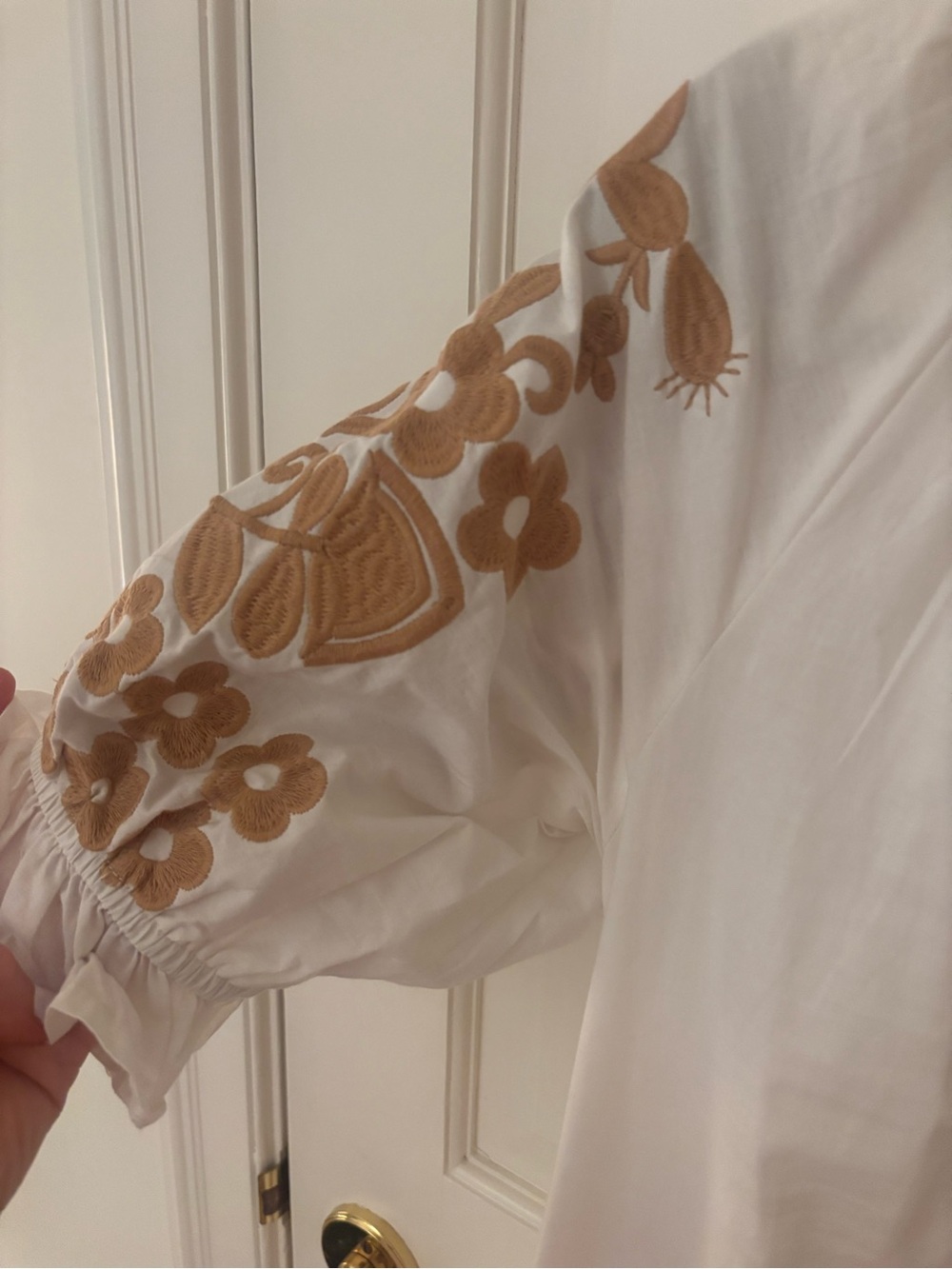 Julia Amory Embroidered Dress - Picture 3 of 4
